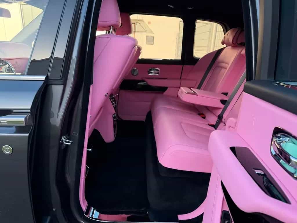 Rolls-Royce Cullinan Exlusive Pink-Interior Einzelstück 04/2023-photo-18