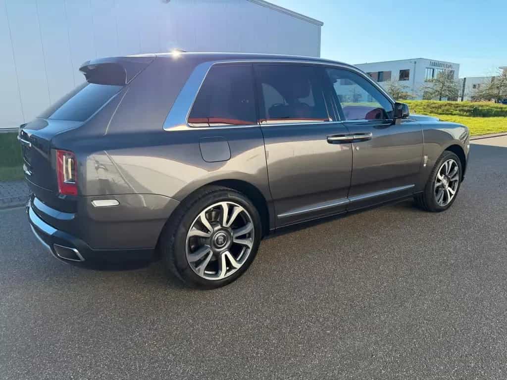 Rolls-Royce Cullinan Exlusive Pink-Interior Einzelstück 04/2023-photo-7