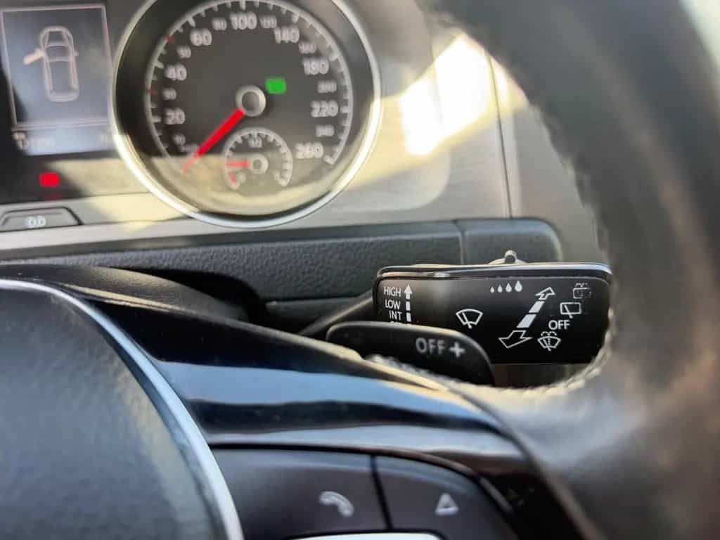 Volkswagen Golf VII Lim. Comfortline BMT*AUTOMATIK* 06/2014-photo-26