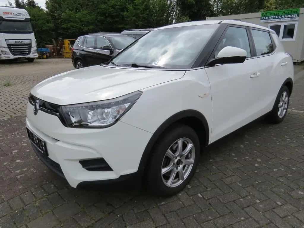 Ssangyong Tivoli 1.6 e-XGi 160 CRYSTAL 2WD 09/2017-photo-0