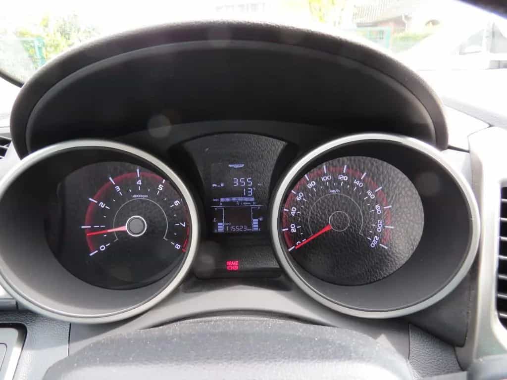 Ssangyong Tivoli 1.6 e-XGi 160 CRYSTAL 2WD 09/2017-photo-16