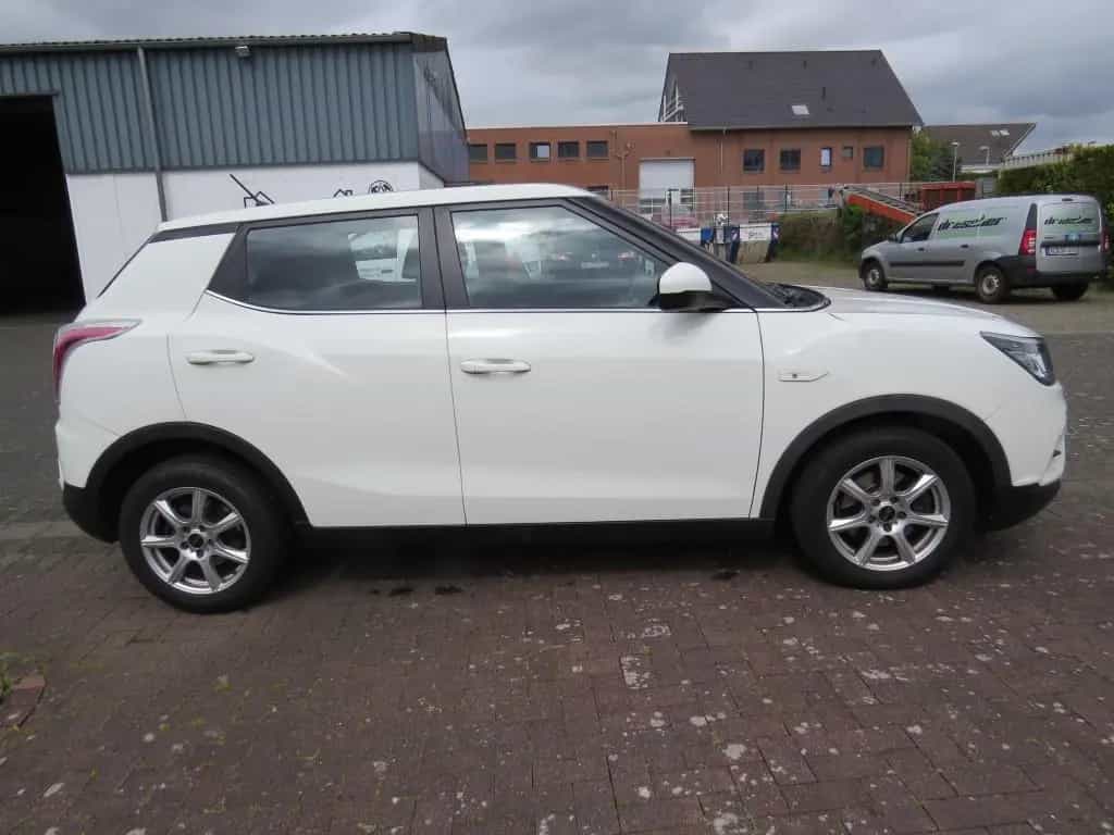 Ssangyong Tivoli 1.6 e-XGi 160 CRYSTAL 2WD 09/2017-photo-19