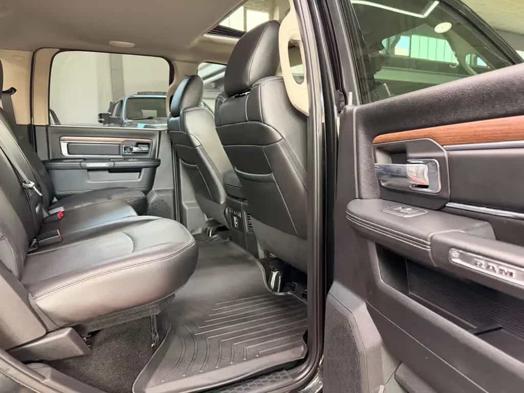 Dodge RAM 1500 3.0 EcoDiesel Laramie 4X4 RAM-BOX Luft 10/2016-photo-28