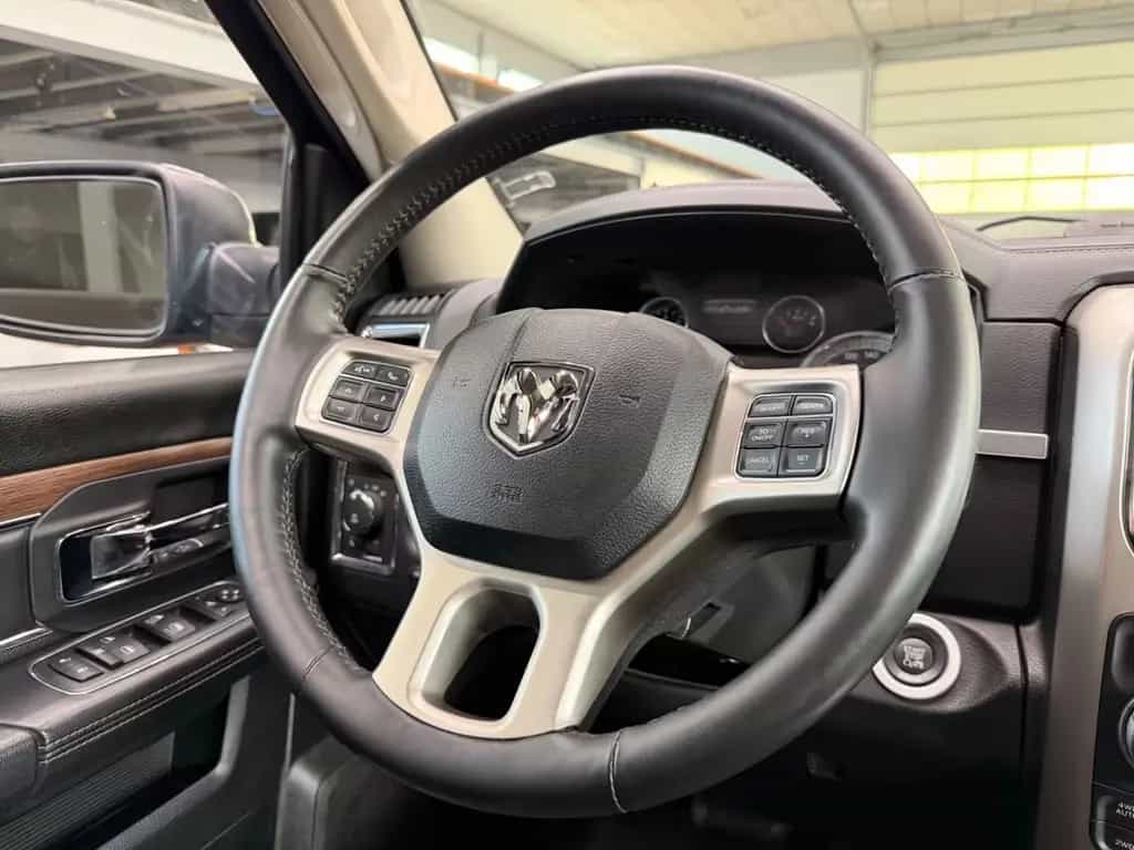 Dodge RAM 1500 3.0 EcoDiesel Laramie 4X4 RAM-BOX Luft 10/2016-photo-32