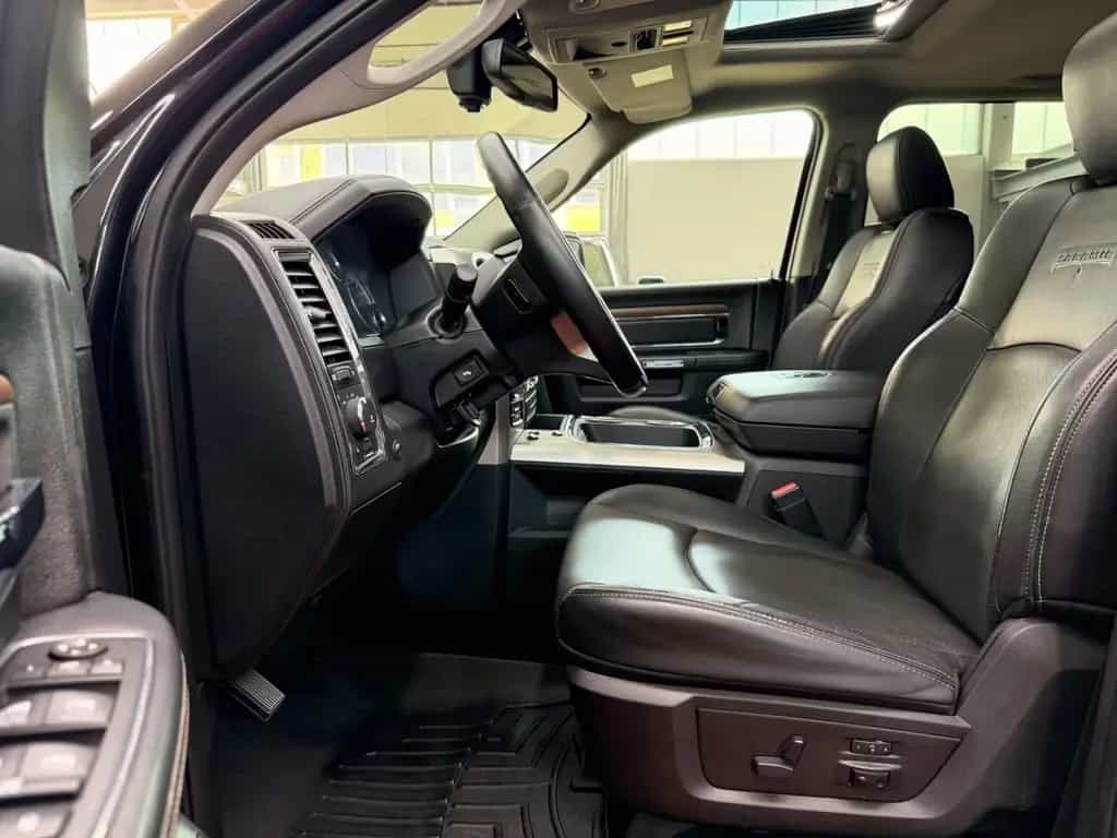 Dodge RAM 1500 3.0 EcoDiesel Laramie 4X4 RAM-BOX Luft 10/2016-photo-35