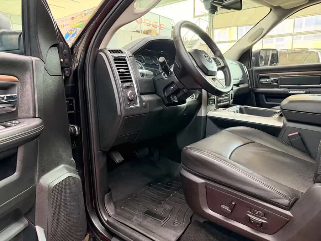 Dodge RAM 1500 3.0 EcoDiesel Laramie 4X4 RAM-BOX Luft 10/2016-photo-36