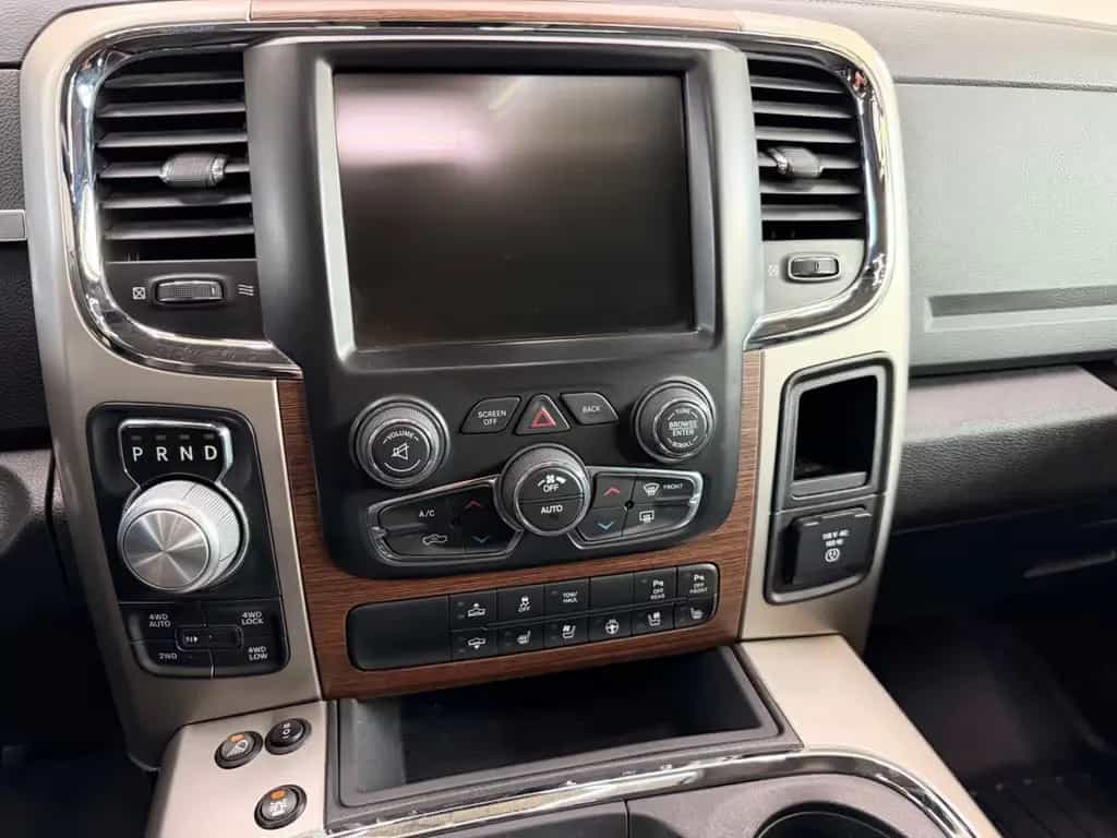 Dodge RAM 1500 3.0 EcoDiesel Laramie 4X4 RAM-BOX Luft 10/2016-photo-37