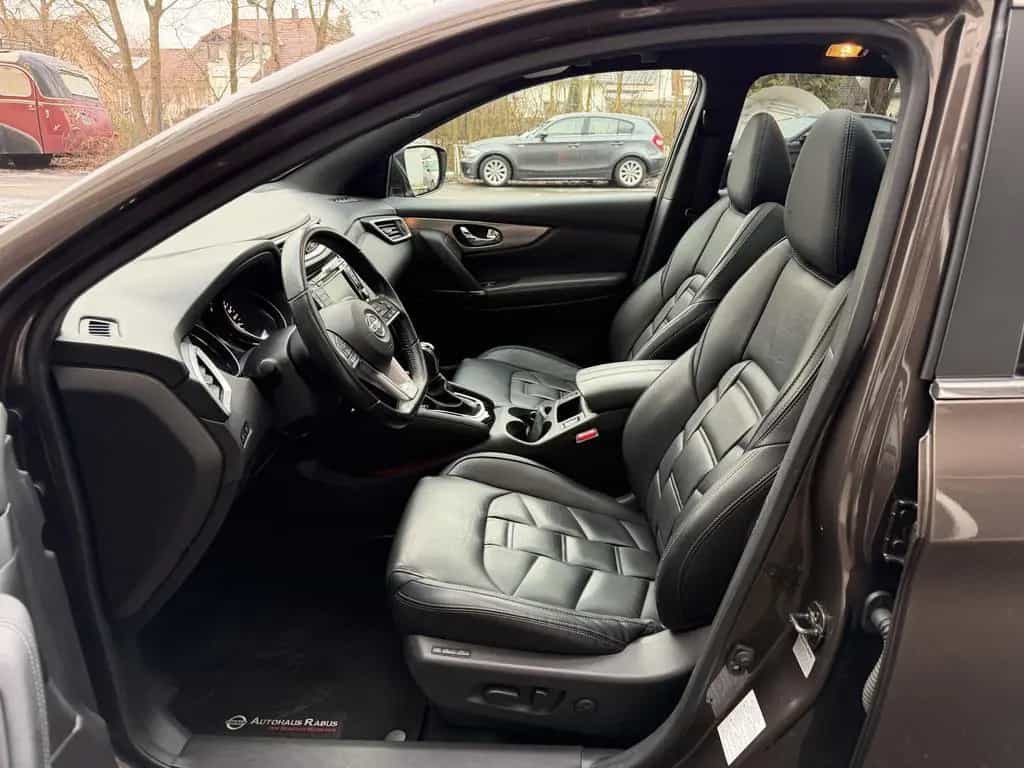 Nissan Qashqai 1.7 dCi Tekna LED Navi Pano Kamera AHK 05/2019-photo-12