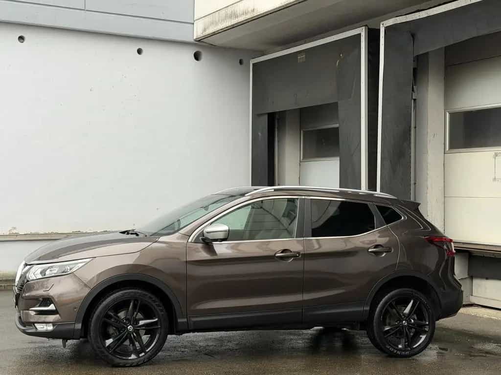 Nissan Qashqai 1.7 dCi Tekna LED Navi Pano Kamera AHK 05/2019-photo-2