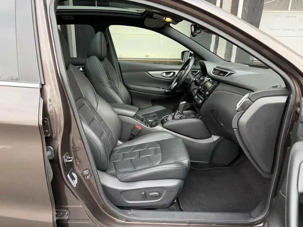 Nissan Qashqai 1.7 dCi Tekna LED Navi Pano Kamera AHK 05/2019-photo-22