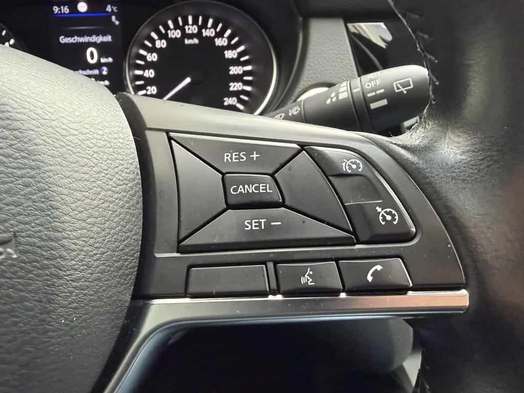 Nissan Qashqai 1.7 dCi Tekna LED Navi Pano Kamera AHK 05/2019-photo-30