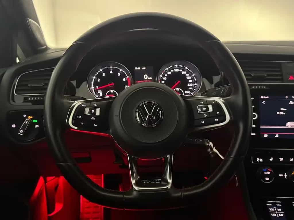 Volkswagen Golf GTI Matrix LED LFW ACC Navi Parkhilfen 08/2017-photo-14