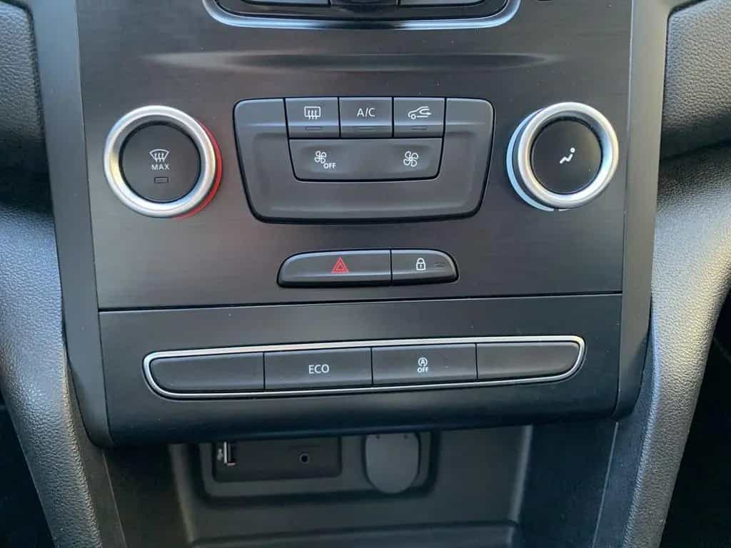 Renault Megane IV GRANDTOUR 1.2 TCE 100 LIFE KLIMA+RADIO 08/2017-photo-17