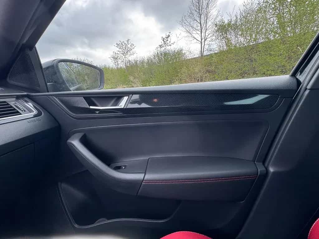 Skoda Rapid Monte Carlo Automatik Navi 44500 km 03/2019-photo-21