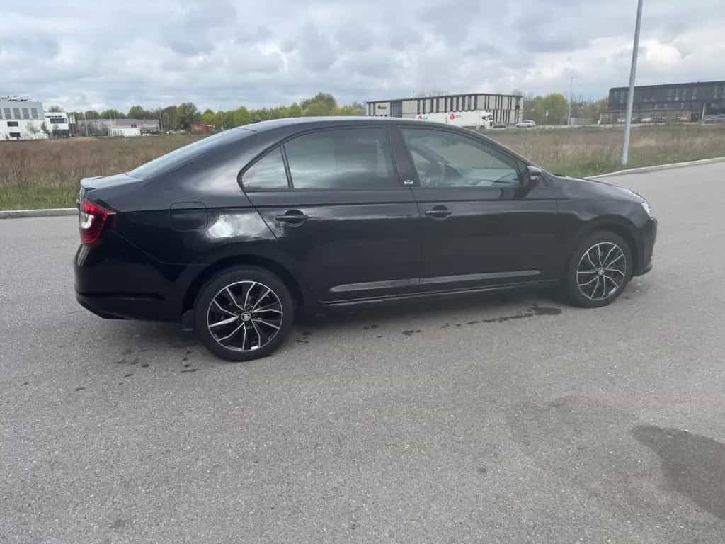 Skoda Rapid Monte Carlo Automatik Navi 44500 km 03/2019-photo-3