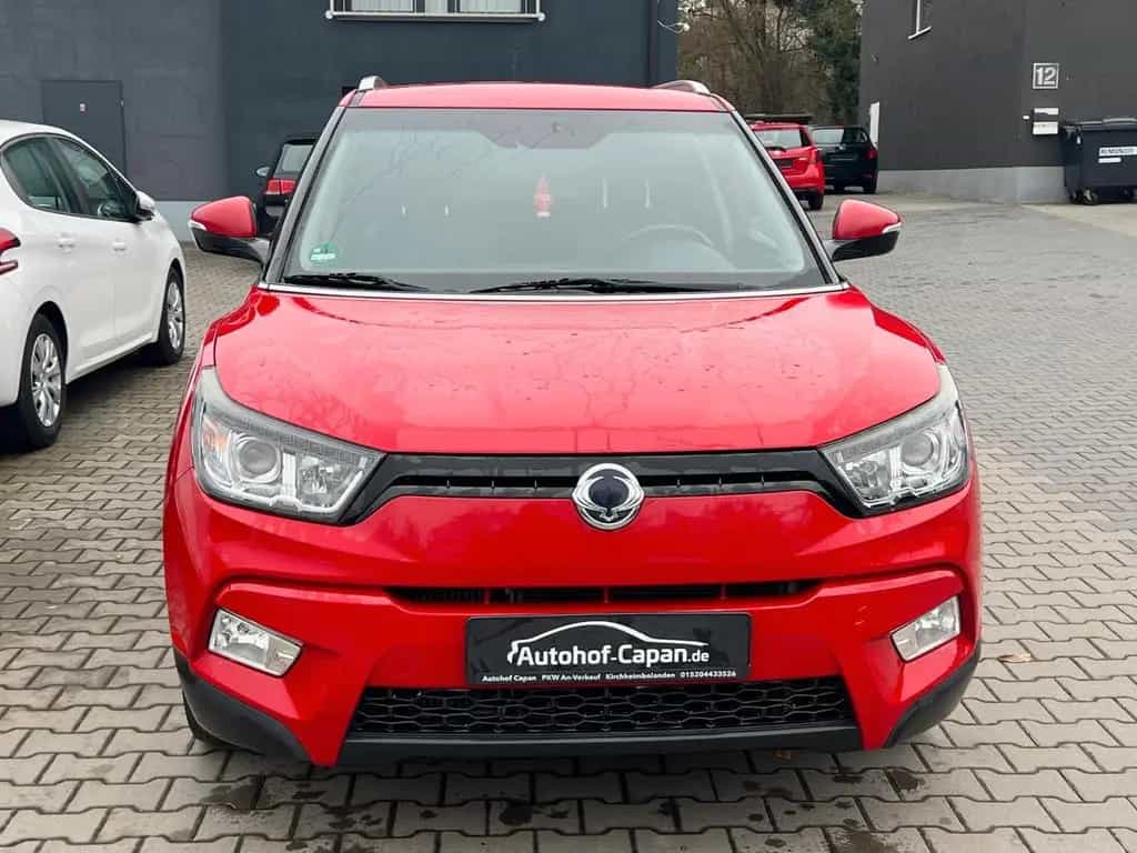 Ssangyong Tivoli 1.6e-XDi Automatik/4WD/Sitzlüftung/SHZ/ZV 05/2016-photo-1