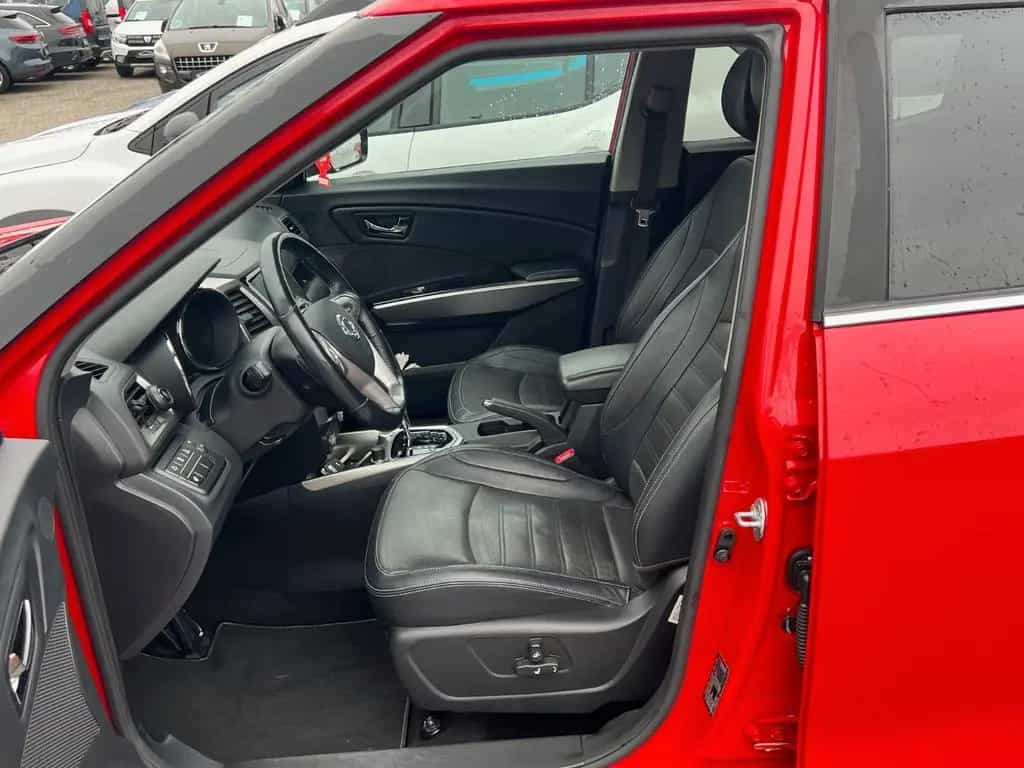 Ssangyong Tivoli 1.6e-XDi Automatik/4WD/Sitzlüftung/SHZ/ZV 05/2016-photo-10