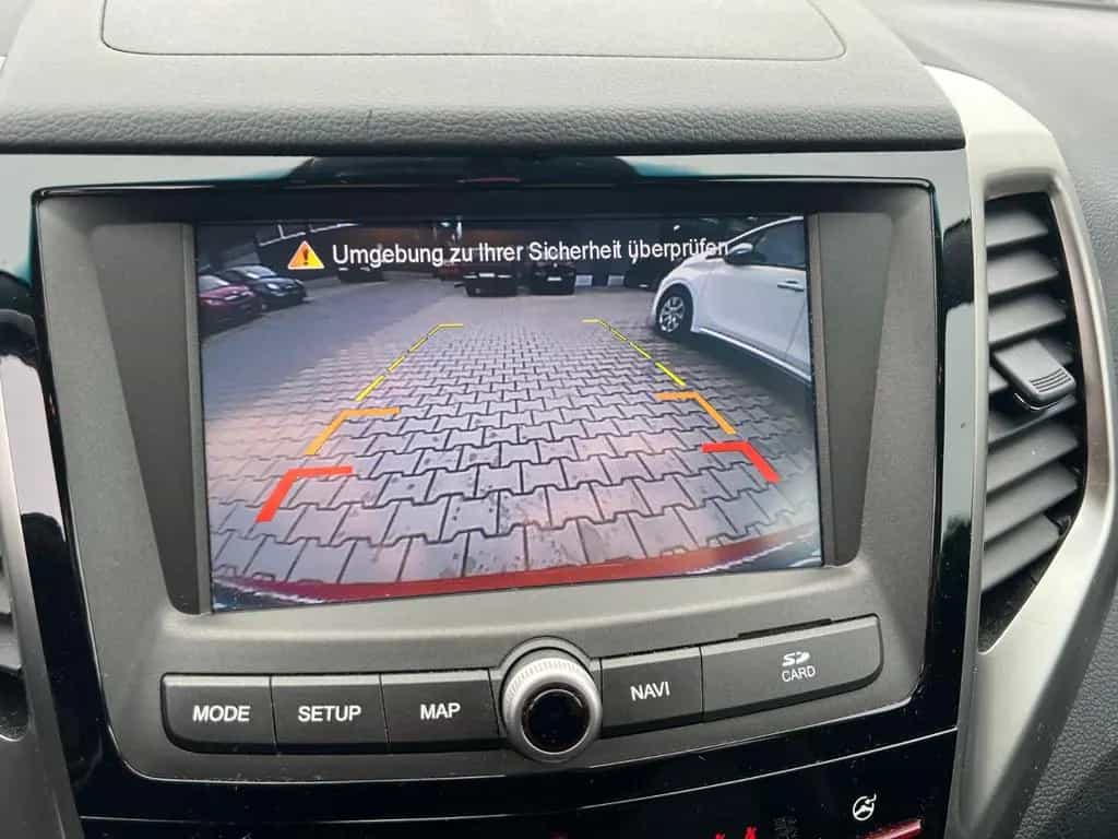 Ssangyong Tivoli 1.6e-XDi Automatik/4WD/Sitzlüftung/SHZ/ZV 05/2016-photo-23
