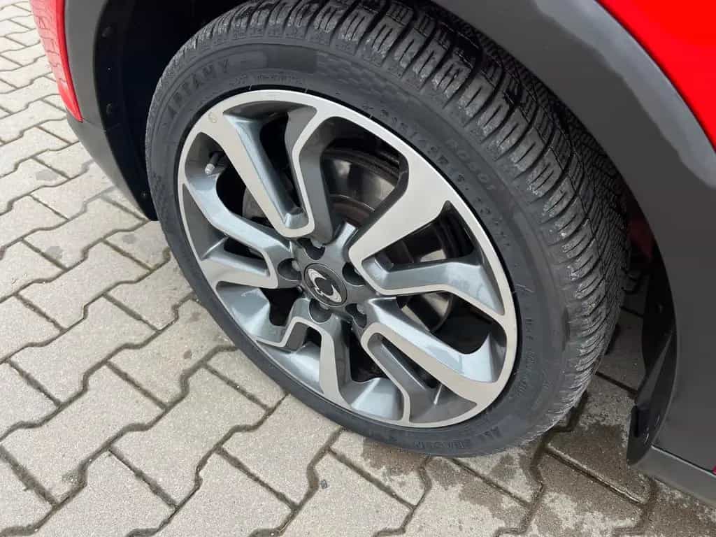 Ssangyong Tivoli 1.6e-XDi Automatik/4WD/Sitzlüftung/SHZ/ZV 05/2016-photo-8