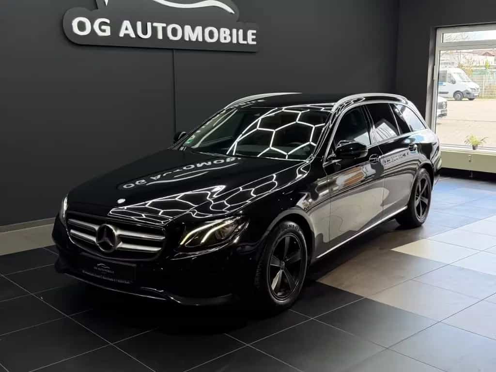 Mercedes-Benz E 250 T Avantgarde*WIDE*LEDER*HEADUP*360*AMBIENT 01/2017-photo-0