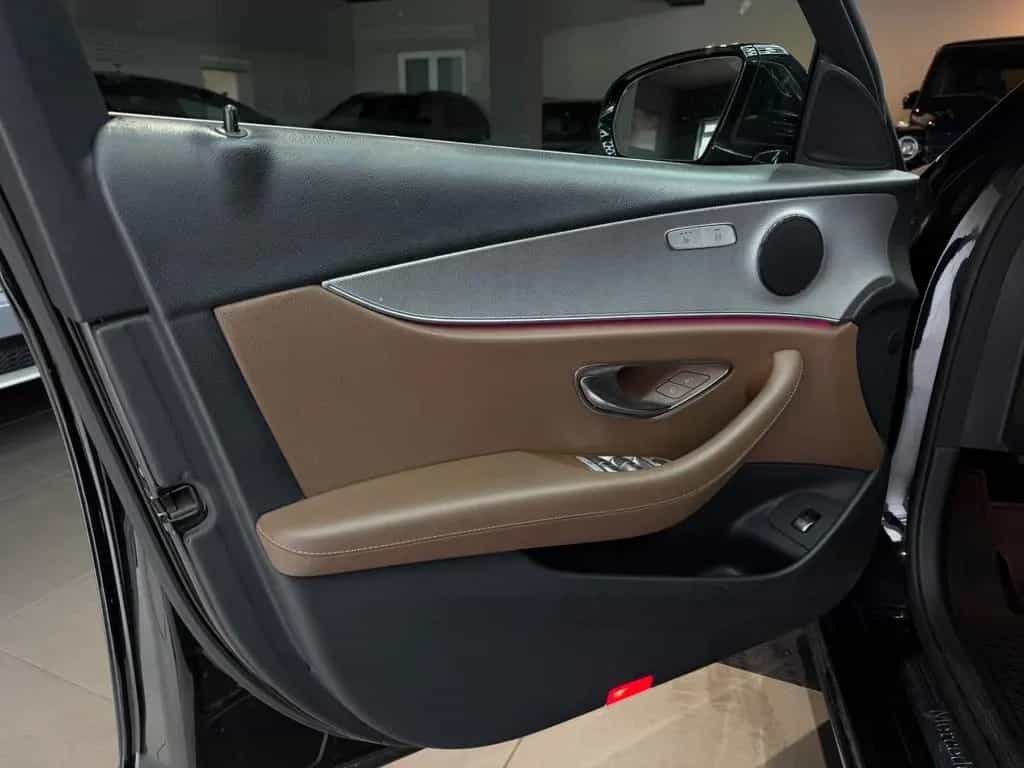 Mercedes-Benz E 250 T Avantgarde*WIDE*LEDER*HEADUP*360*AMBIENT 01/2017-photo-11