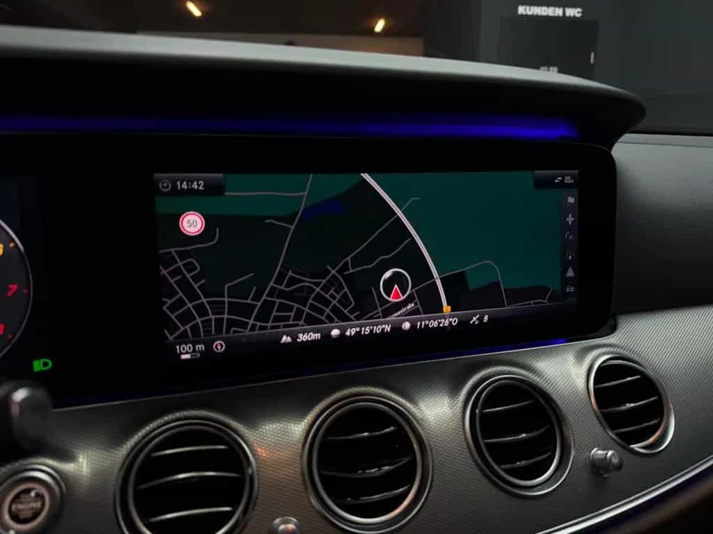 Mercedes-Benz E 250 T Avantgarde*WIDE*LEDER*HEADUP*360*AMBIENT 01/2017-photo-21