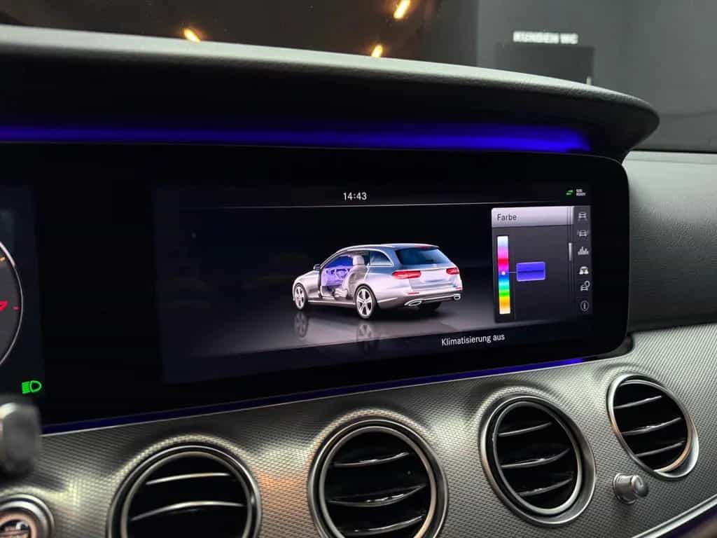 Mercedes-Benz E 250 T Avantgarde*WIDE*LEDER*HEADUP*360*AMBIENT 01/2017-photo-24
