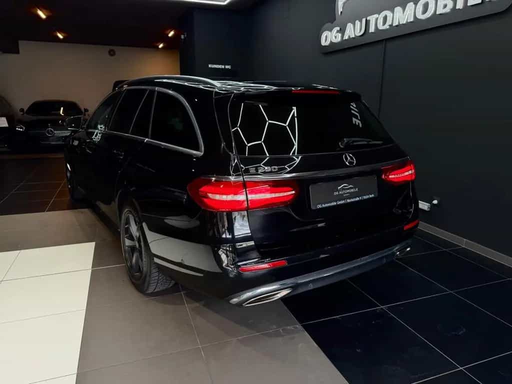 Mercedes-Benz E 250 T Avantgarde*WIDE*LEDER*HEADUP*360*AMBIENT 01/2017-photo-5