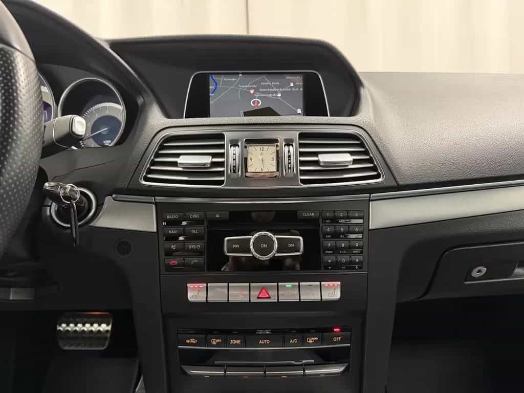 Mercedes-Benz E 200 CGI Coupe 7G-Aut. AMG-LINE Navi ILS-LED 06/2015-photo-18