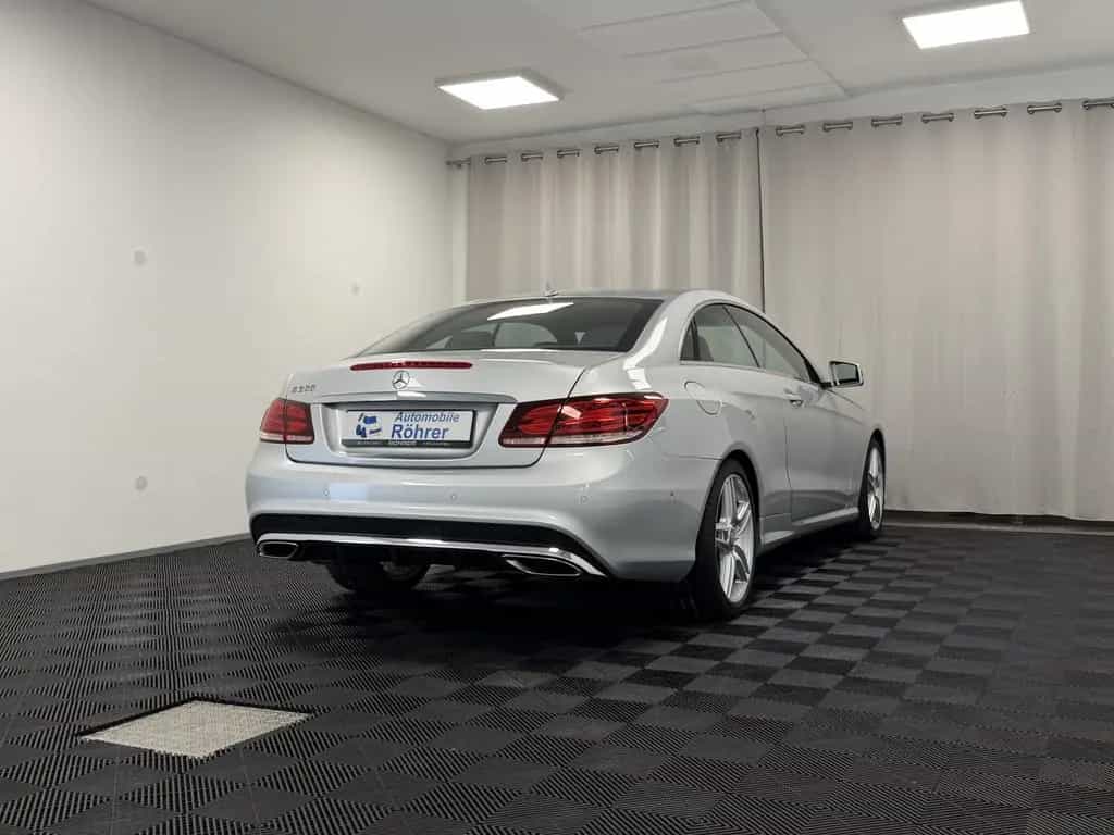 Mercedes-Benz E 200 CGI Coupe 7G-Aut. AMG-LINE Navi ILS-LED 06/2015-photo-27