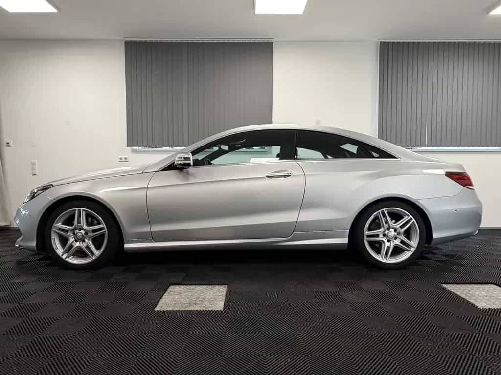 Mercedes-Benz E 200 CGI Coupe 7G-Aut. AMG-LINE Navi ILS-LED 06/2015-photo-4