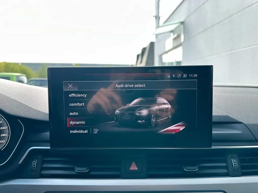 Audi A4 Av. 40TDI QUATTRO S-LINE VIRTUAL LED KAMERA 04/2021-photo-23