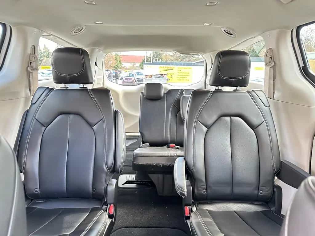 Chrysler Pacifica 03/2024-photo-9