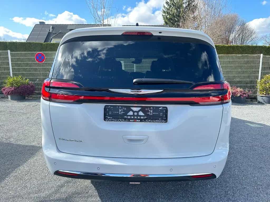 Chrysler Pacifica 03/2024-photo-2