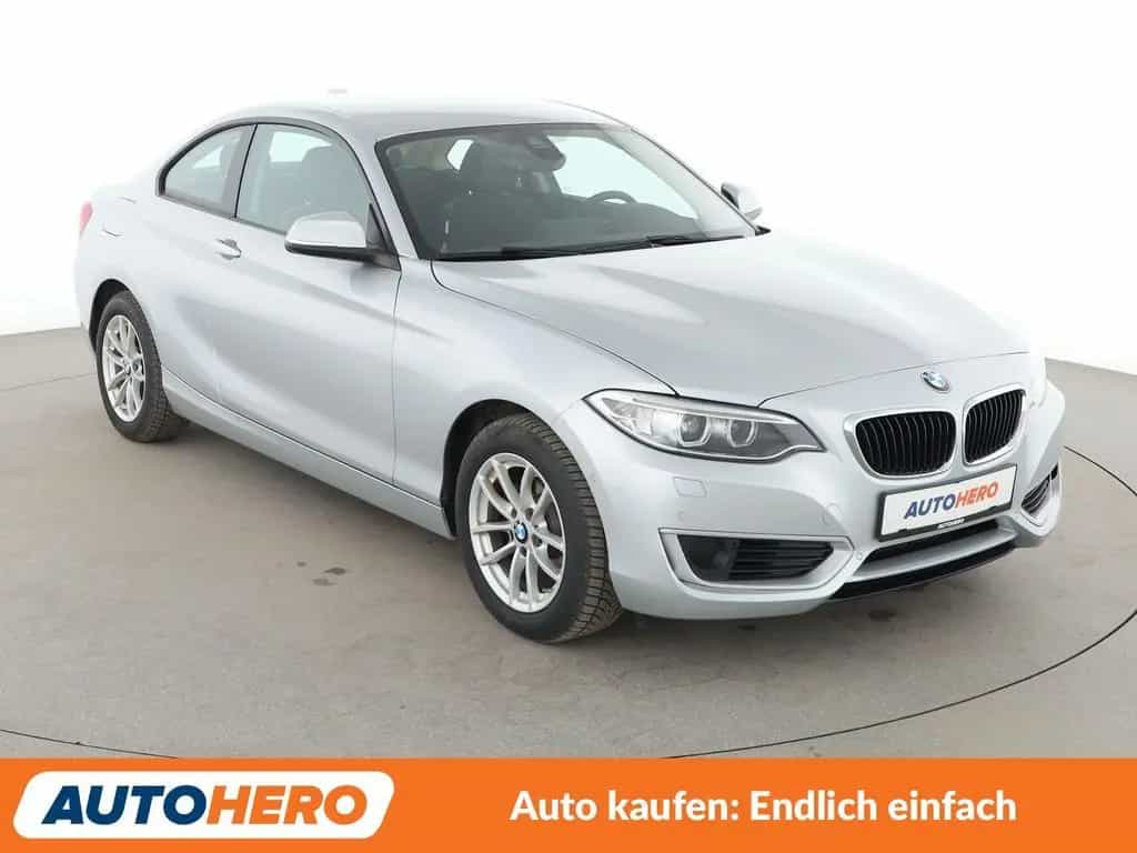 BMW 2 Series 218i Aut.*NAVI*TEMPO*PDC*SHZ*LIM*KLIMA* 12/2016-photo-6