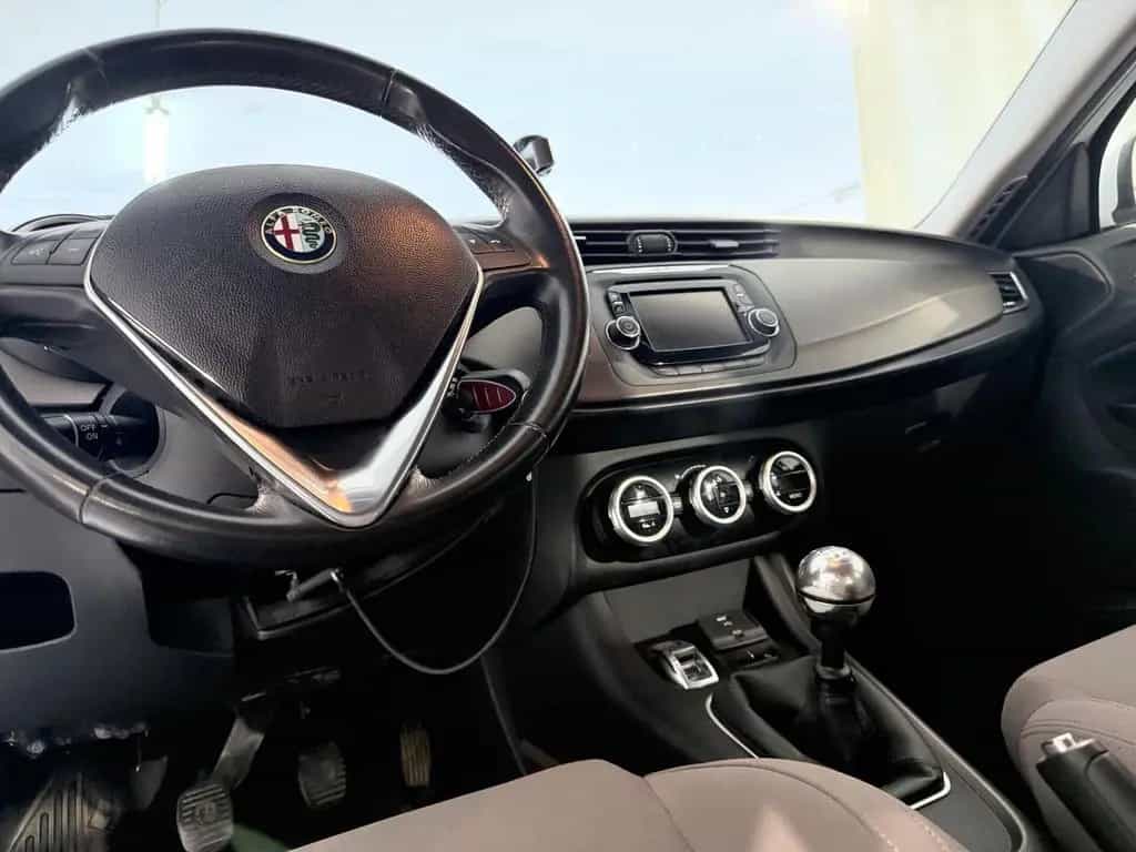 Alfa Romeo Giulietta ROMEO GIULIETTA 2015 1.6 JTD 105 CV 04/2015-photo-9