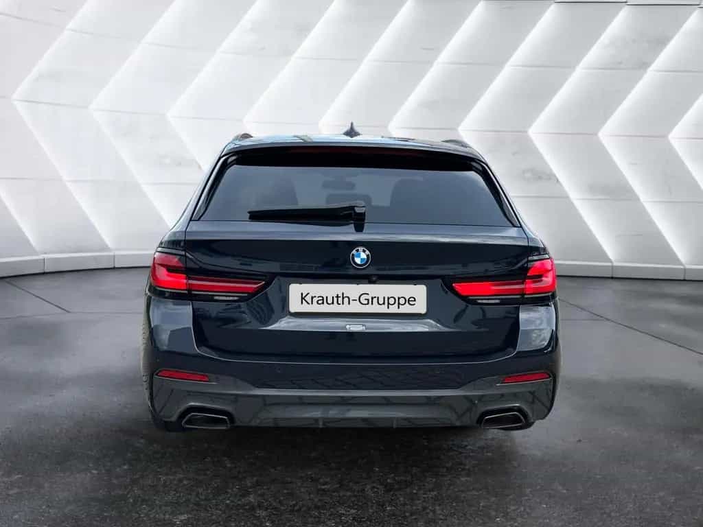 BMW 5 Series 520d xDrive A M Sportpaket Head-Up HiFi DAB RFK 03/2023-photo-3