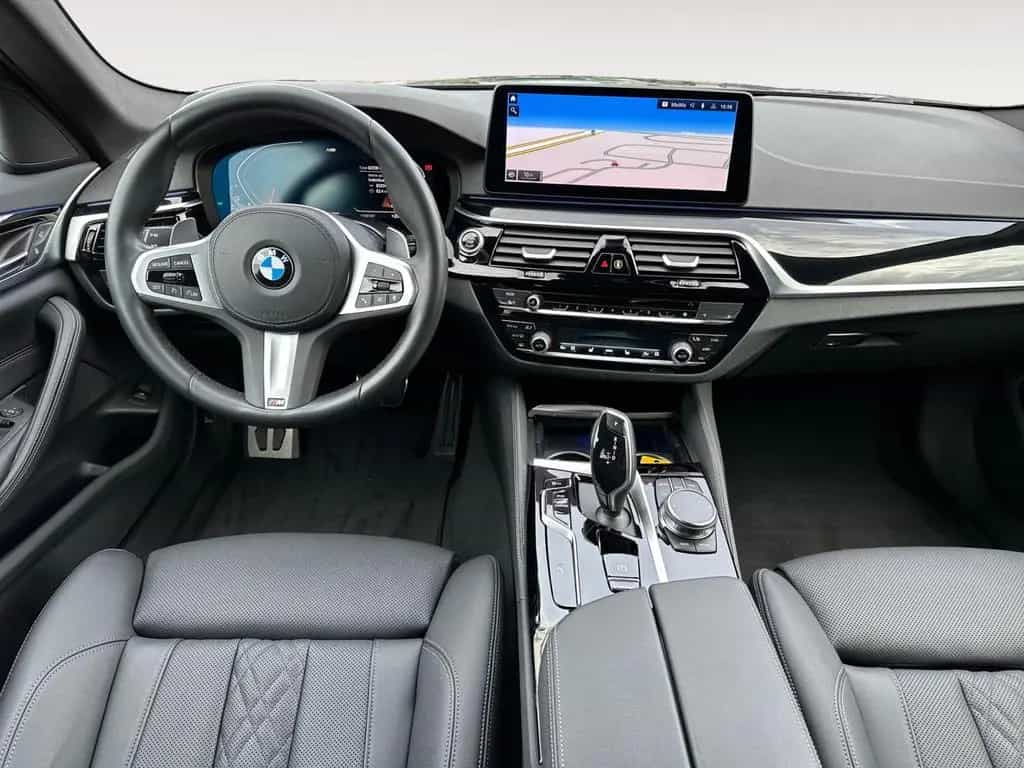 BMW 5 Series 520d xDrive A M Sportpaket Head-Up HiFi DAB RFK 03/2023-photo-9