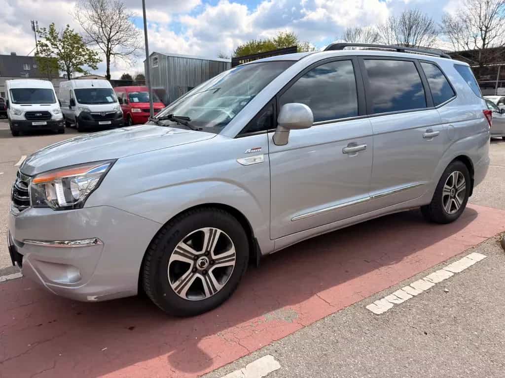 Ssangyong Rodius Quartz 4WD*KLIMA*7 SITZER*LEDER*ALLRAD* 03/2015-photo-0