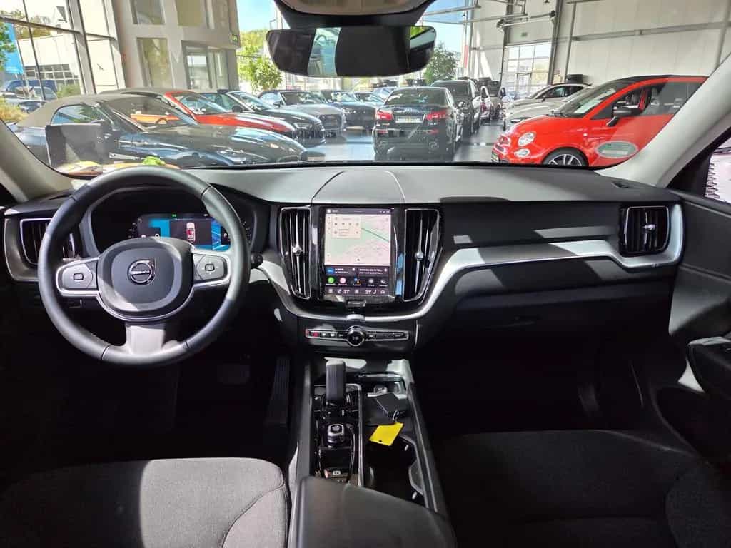 Volvo XC60 Momentum 2WD RFK LED ALU 04/2022-photo-11