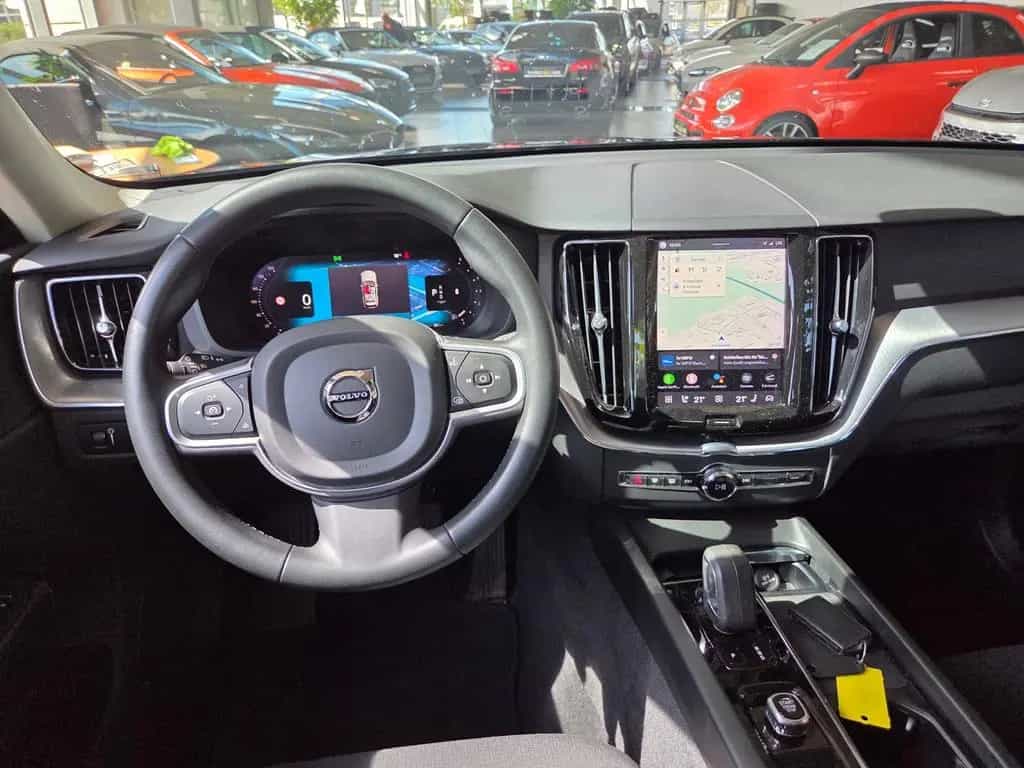 Volvo XC60 Momentum 2WD RFK LED ALU 04/2022-photo-12