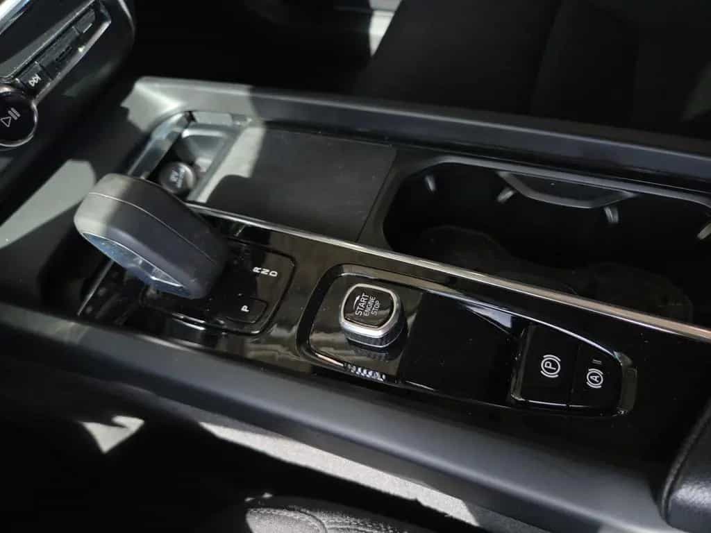 Volvo XC60 Momentum 2WD RFK LED ALU 04/2022-photo-20