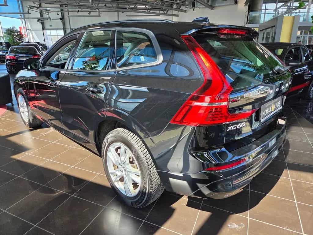 Volvo XC60 Momentum 2WD RFK LED ALU 04/2022-photo-4