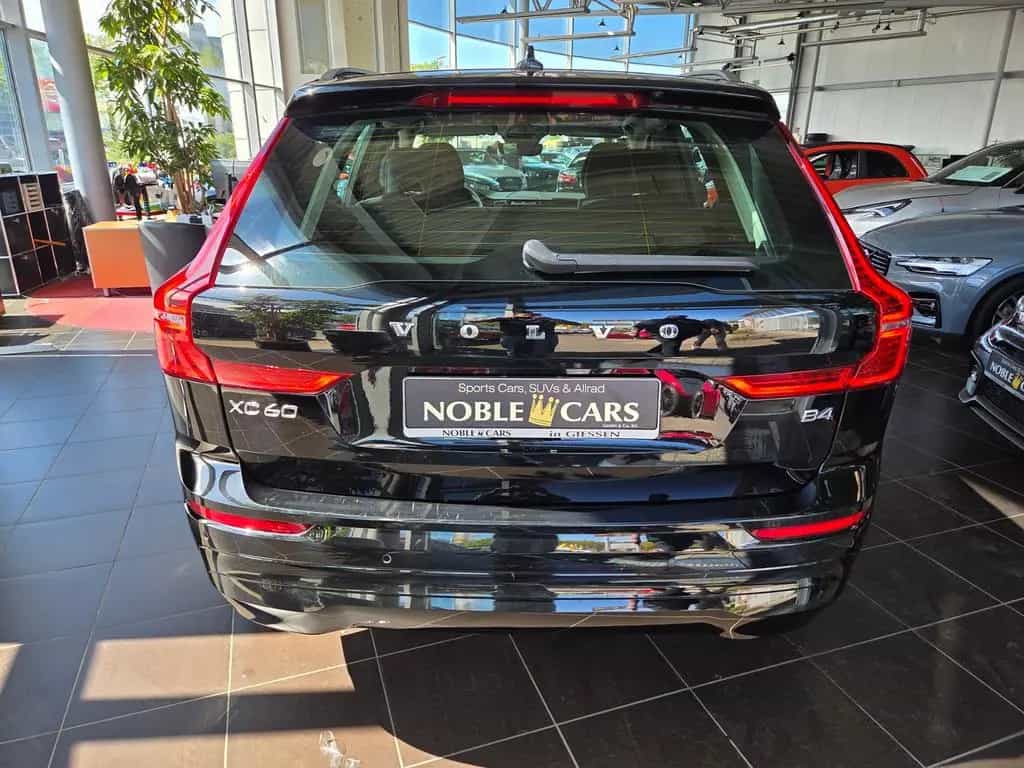 Volvo XC60 Momentum 2WD RFK LED ALU 04/2022-photo-5