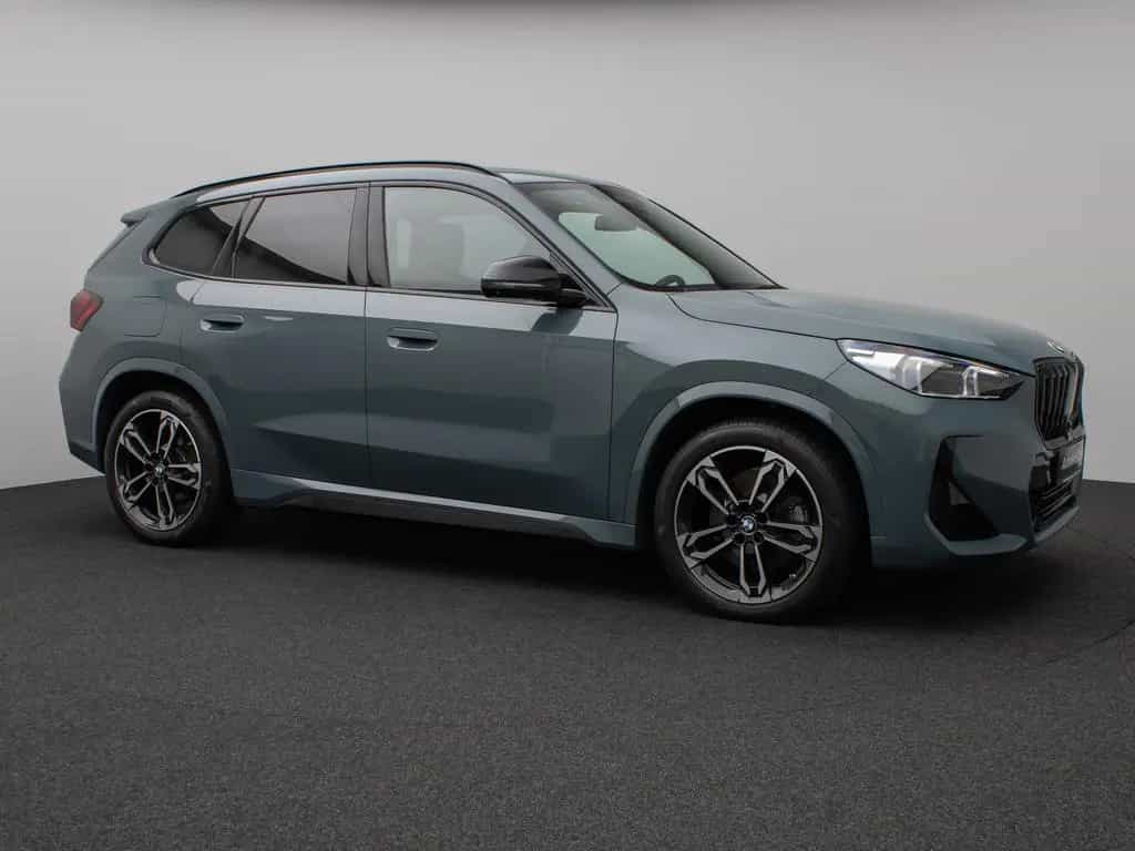 BMW X1 xD23i M Sport Panorama 360°HUD DAB AHK Komfor 03/2023-photo-1