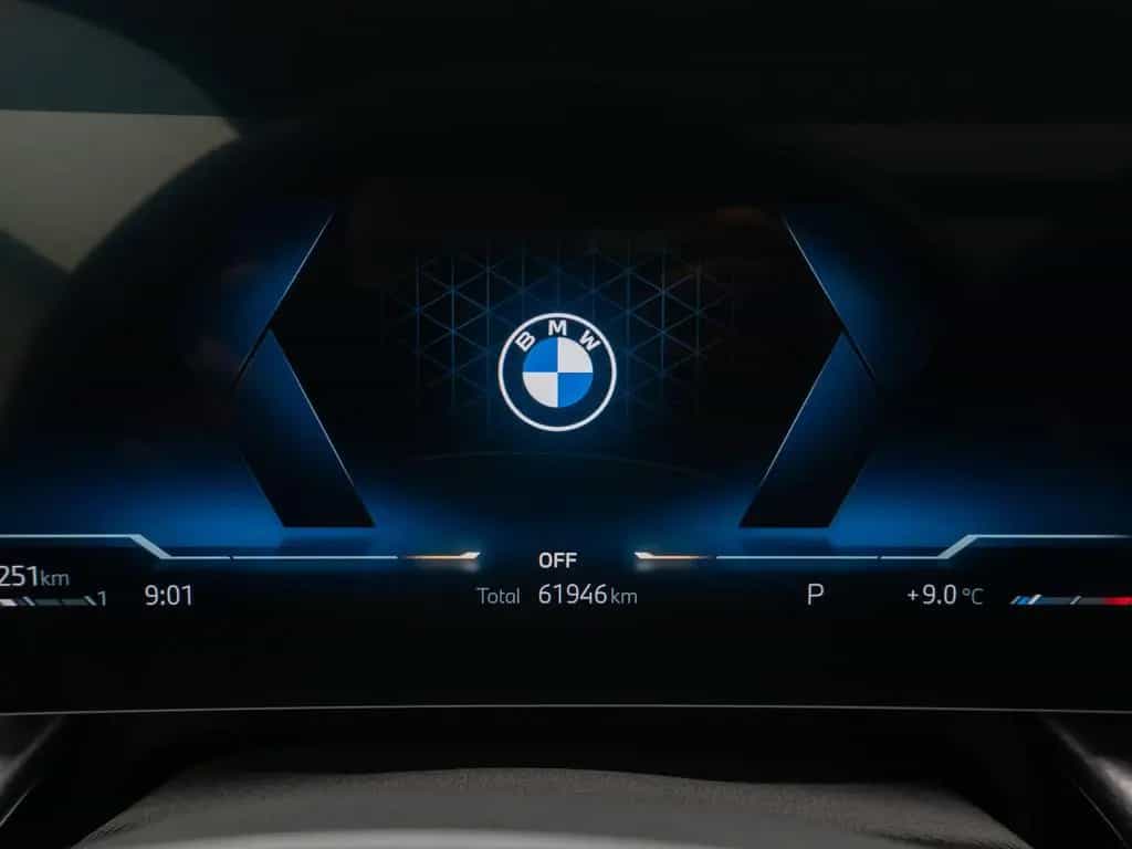 BMW X1 xD23i M Sport Panorama 360°HUD DAB AHK Komfor 03/2023-photo-39