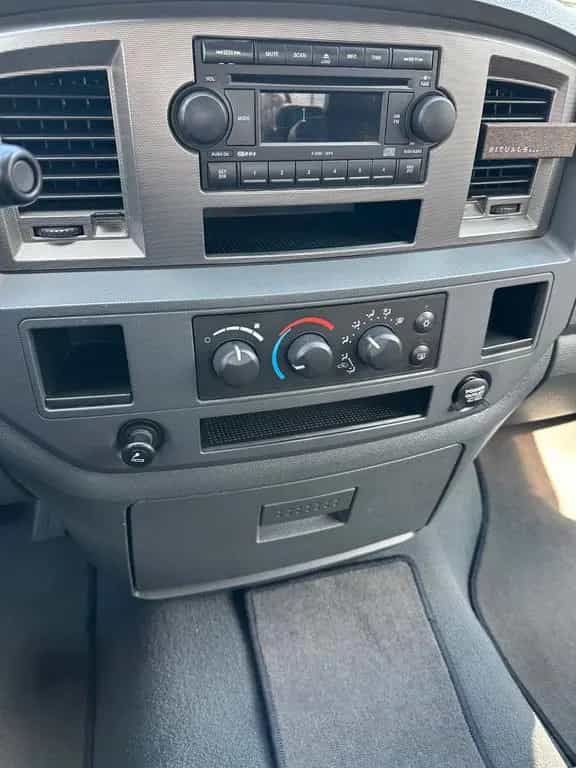 Dodge RAM 1500 07/2007-photo-8