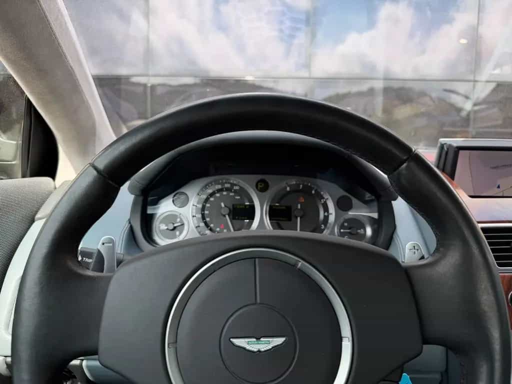 Aston Martin DB9 -5.9 Touchtronic V 12 03/2005-photo-22