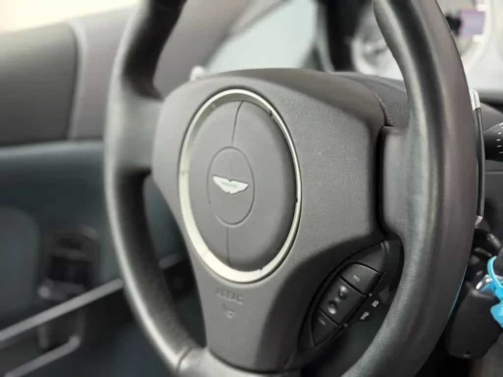 Aston Martin DB9 -5.9 Touchtronic V 12 03/2005-photo-25