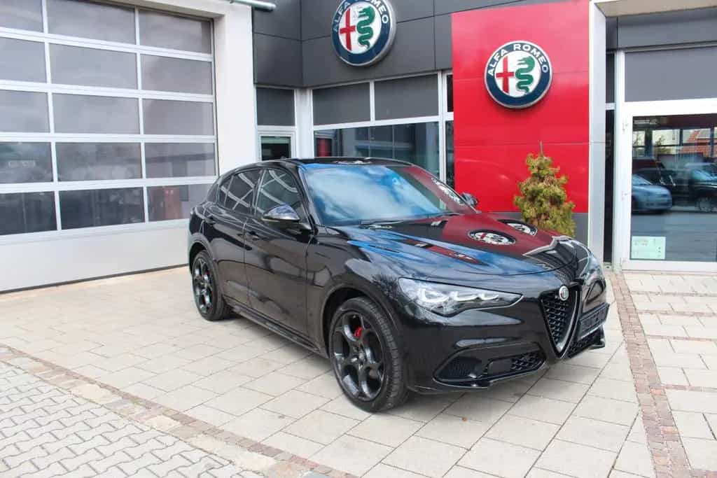 Alfa Romeo Stelvio Competizione Q4 09/2023-photo-0
